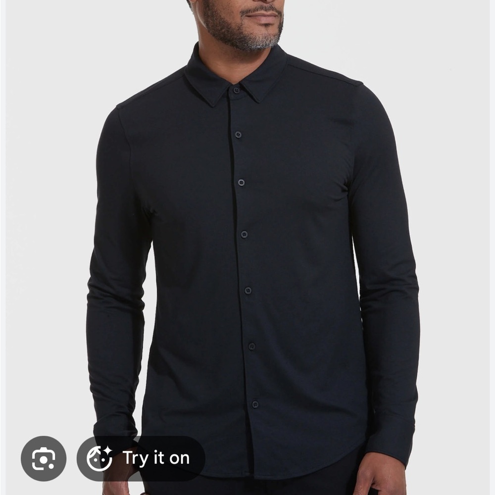 NWOT Men’s True Classic Button Down